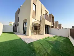 Luxury And Spacious 4-BR + Maid’s Villa for rent in La Violeta Villanova