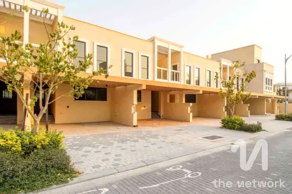Elegant 4BR Single Row | Desirable Location
