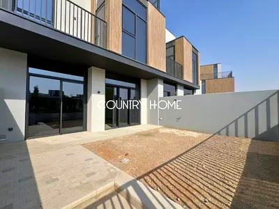 Family-Friendly 3BR Villa with Balcony
