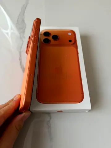 iPhone 17 Pro Max - 256GB Cosmic Orange