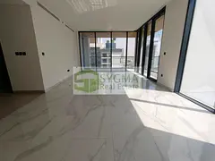 LAGOON FACING | BRAND NEW | VACANT | MID FLOOR