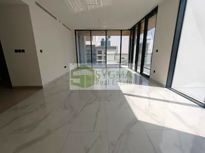 LAGOON FACING | BRAND NEW | VACANT | MID FLOOR