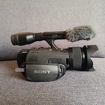 Sony NEX-VG30E Professional HD Camcorder + 18-55mm Lens - Ready to Use