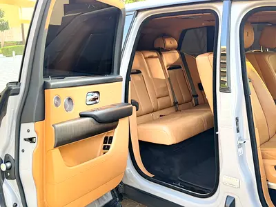 2019 ROLLS-ROYCE CULLINAN — миниатюра 17