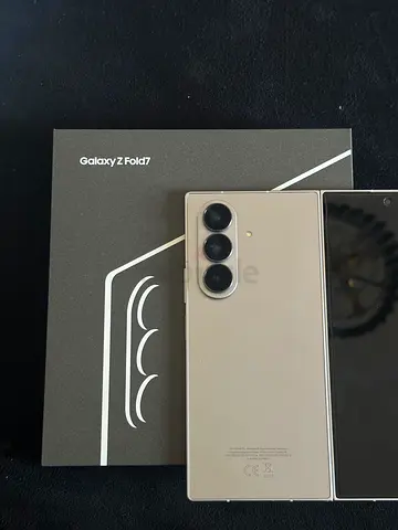 Samsung Galaxy Z Fold7 - Silver , 3 months old, excellent Condition