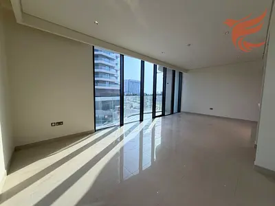 Luxury 1BR | Private Balcony and Beachside Living