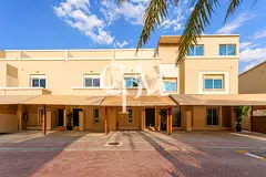 Charming 3BR Townhouse | Ideal Family Home