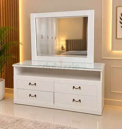 White Wooden Dresser with Large Mirror - 4 Drawers, Glass Top