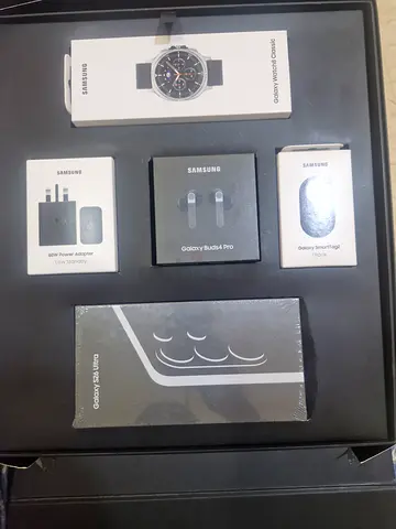 Samsung accessories bundle without mob— Galaxy Watch, chargers, Tag Tracker) earbuds (sealed boxes)