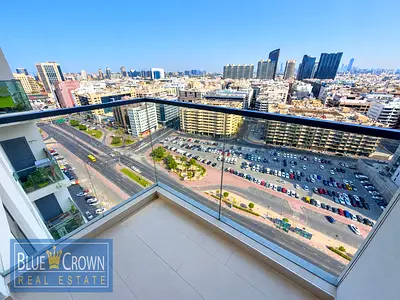 Skyline View Higher floor With Maid Room Near Sharf DG Metro