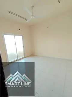 Near to sachool near to bus stop 2bhk with balcony family building rent only 28k