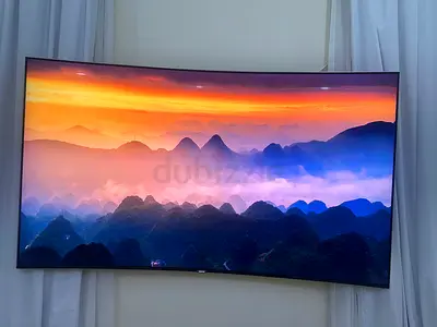 80inch Curved Smart LED TV in Excellent Condition