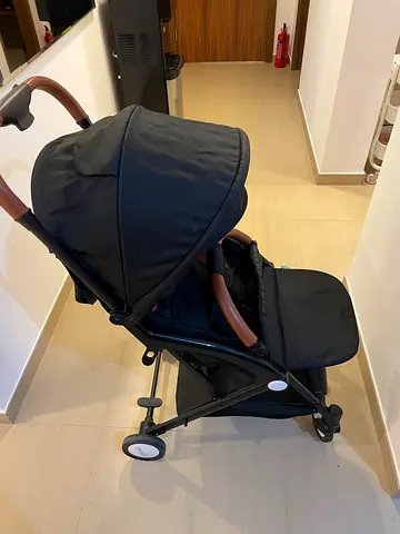 MOON Ritzi Lightweight Travel Stroller – Black – 55 × 45 × 110 cm