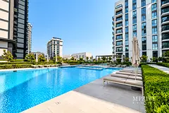 Villas View | Spacious Terrace | Vacant