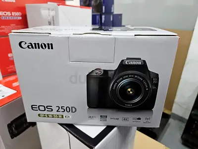 Canon EOS 250D (EOS Rebel SL3) with 18-55mm Kit