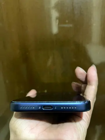 17 pro max tdra Battery Health 92%
256GB / 
Cosmic blue Color  
Comes with its original box