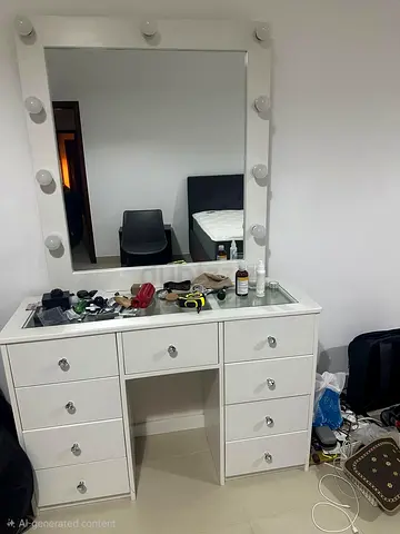 DRESSING TABLE WITH BULB 💡
