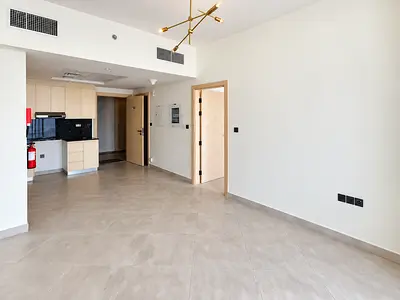 HIGHER FLOOR | WELL MAINTAINED | VACANT