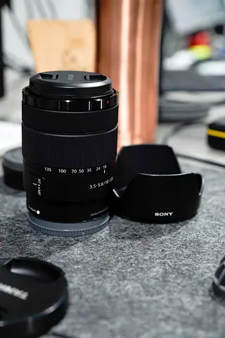 Sony E 18-135mm f/3.5-5.6 OSS Zoom Lens (APS-C) - (3 Months Old)