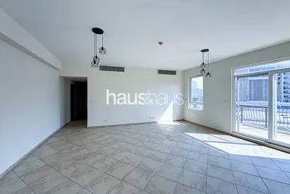3 Beds | Spacious | Vacant | 2 Parking & 2 Storage