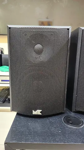 M&K SOUND bookshelf speakers US made 4ohms