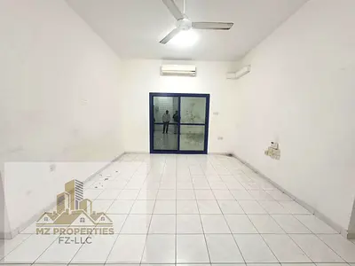 12 شيكًا للدفع! غرفة نوم واحدة وصالة! حمامان! شرفة! موقع مثالي! 28500