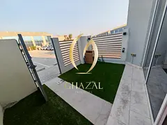 Modern 1BR townhouse | Loft Style | Private Garden | flexible cheques