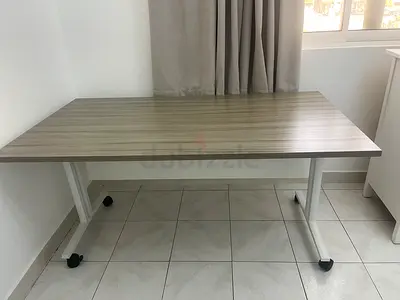 Wood Effect Large Office Desk (separate Lockable Pedestal)