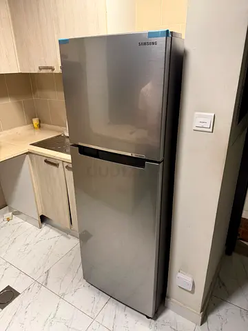Samsung Top-Freezer Refrigerator - Stainless Steel, Good Condition