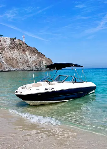 Stingray 208LR 2015 Model inboard engine DP registration 540 hours
