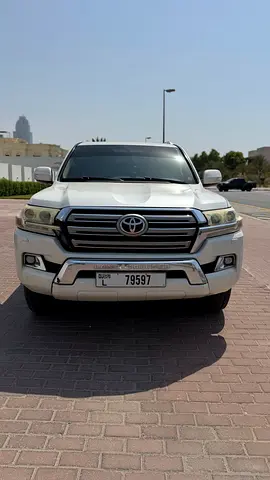 Toyota Land Cruiser 2017 GXR GCC Specs