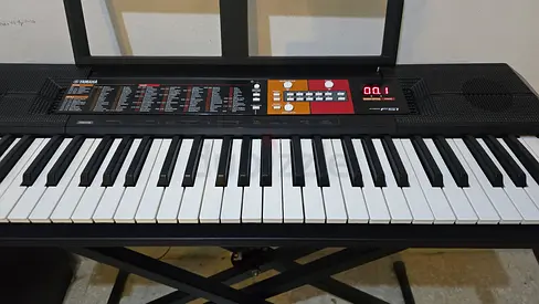 Yamaha PSR-F51 Portable Keyboard with Stand - Good Working Condition