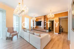 Upgraded | Vacant Now | Stunning Sea View