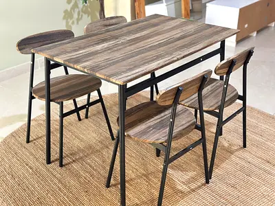 Simple Dining Table with 4 Chairs

Practical dining set, ideal for apartments and everyday use.

* T