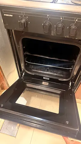 Used built-in gas oven and stovetop - working condition very good - used for 6 months only