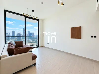 Vacant| High Floor | Skyline View | Stylish