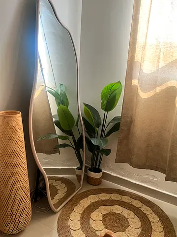 Mirror with jute lamp