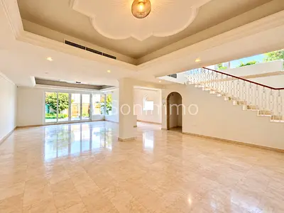 Semi-independent villa | Upgraded | Private garden