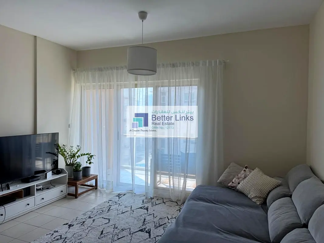 Spacious 1BR | Gym & Pool | Community View |