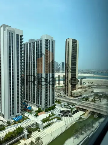 Vacant 3 Bed Apartment with Balcony | High Floor | For RENT