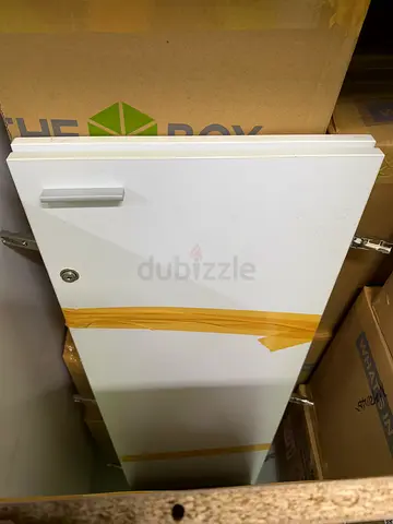 White cabinet door / cupboard panel with handle