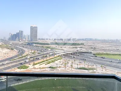 1-Month Free | Elegant Apartment | Mid Floor | Prime Location