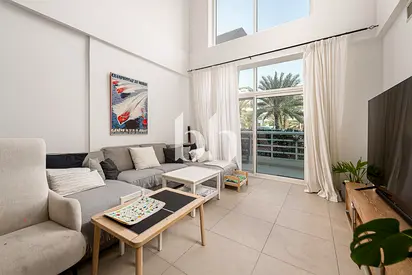2BR Duplex | Pool, Skyline View | Tenanted