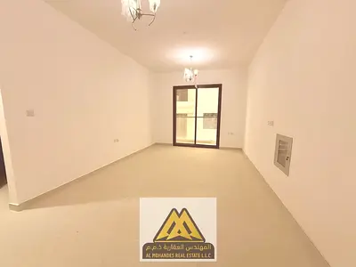 اول ساكن / بلكونه ب اطلاله مفتوحه / افخم شقه /  ارقي التشطيبات /  تكيف مركزي / مساحه كبيره /  صيانه فري /  تسهيل ف الدفع