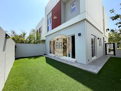 Single Row 4-Bedroom Plus Maid’s Villa Available For Rent in Amaranta 3