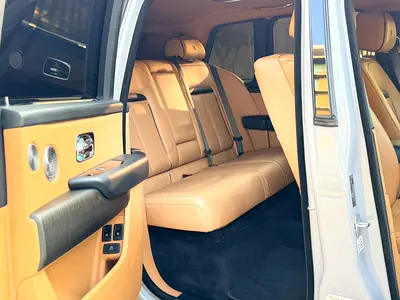 2019 ROLLS-ROYCE CULLINAN — миниатюра 15