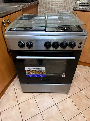 Cooking Range 4 burners for sale only 250