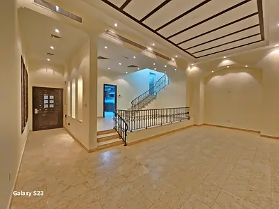 PRIVATE ENTRANCE 4 BEDROOM VILLA WITH MAID ROOM READY TO MOVE