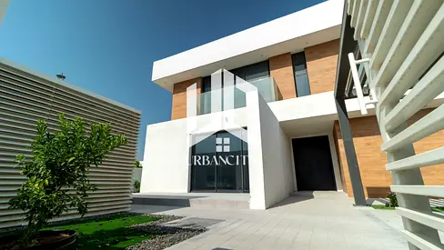 Corner 5BHK Villa | Excellent Investment Opportunity