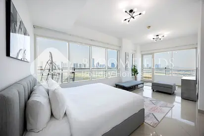 Luxury 1BR l High floor | City View
